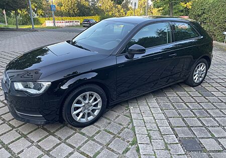 Audi A3 1.2 TFSI Attraction*Klima*TÜV Neu