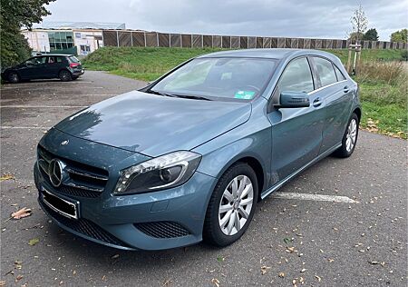 Mercedes-Benz A 180 - Blaugrün - TÜV 01/2027