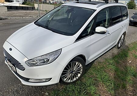 Ford Galaxy Automatik 4x4 NAVI Leder Panorama PDC AHK