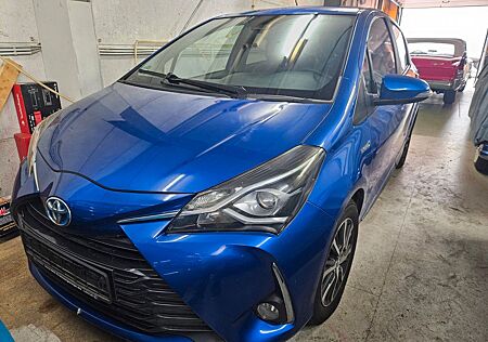 Toyota Yaris 1,5-l-VVT-i Hybrid CVT Y20 Club Y20 Club