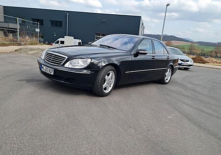 Mercedes-Benz S 500 -