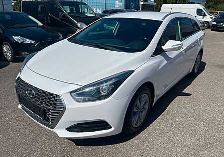 Hyundai i40 cw 1.6 CRDi  1.Hand Navi Kamera LED