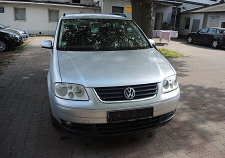 VW Touran Volkswagen 2.0 FSI Mit Seiten schaden