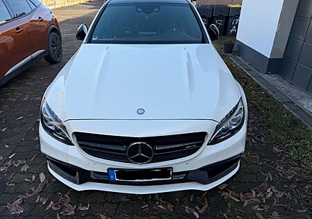 Mercedes-Benz C 63 AMG KERAMIK ,DRIVERS PACKAGE, HEAD UP, PANO
