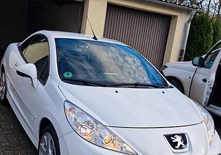 Peugeot 207 CC Black & White Edition 120 Black & Whi...