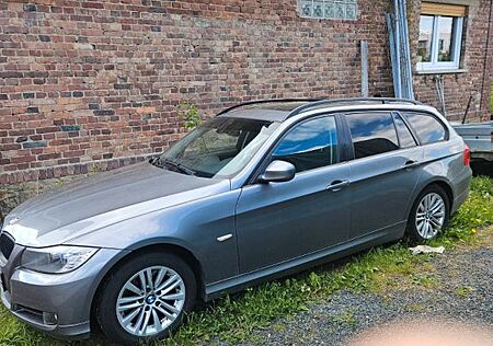 BMW 320i Touring -