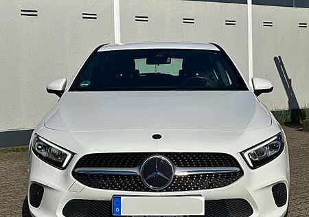 Mercedes-Benz A 180 -