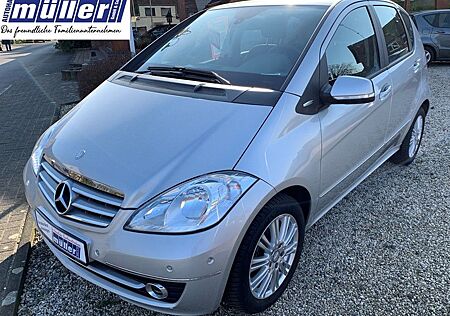 Mercedes-Benz A 180 CDI Elegance Aut. AHK Navi Parktr.