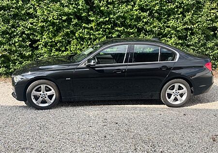 BMW 318d Sport Line Sport Line