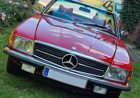 Mercedes-Benz SL 450 V8 R107 RHD Right Hand Drive Rechtslenker