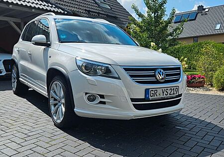 VW Tiguan Volkswagen 1.4 TSI 4MOTION Sport & Style R-Line