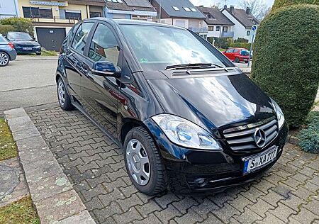 Mercedes-Benz A 180 ELEGANCE BlueEFFICIENCY ELEGANCE