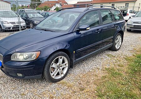 Volvo V50 Kombi T5 AWD Momentum*Schalter!*Xenon*TÜV/AU