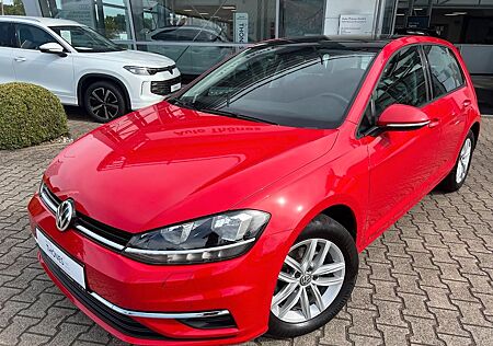 VW Golf Volkswagen VII Lim. Comfortline PANO, BUSINESS-PAKET..