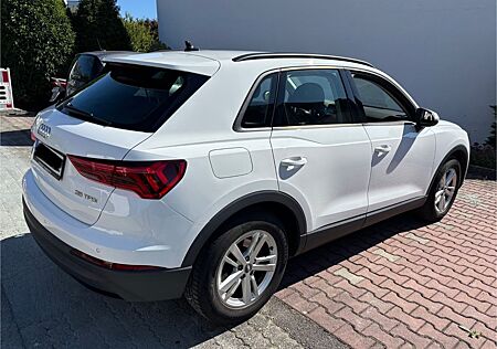 Audi Q3 35TFSI Stronic Navi LED Sitzheizung EPH
