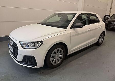 Audi A1 30 TFSI advanced PDC*Sitzheizung*Klimaaut.