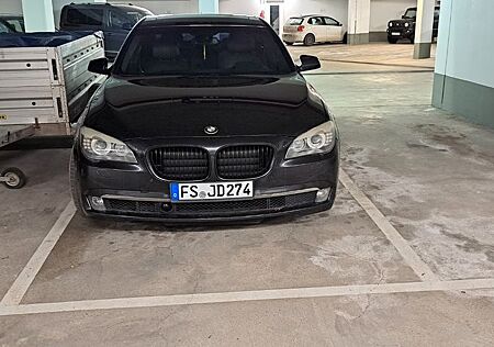 BMW 740i -
