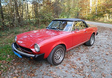 Fiat 124 Spider Cabrio CS1