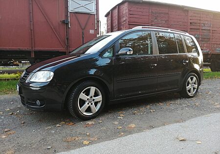VW Touran Volkswagen 2.0 FSI Highline Highline