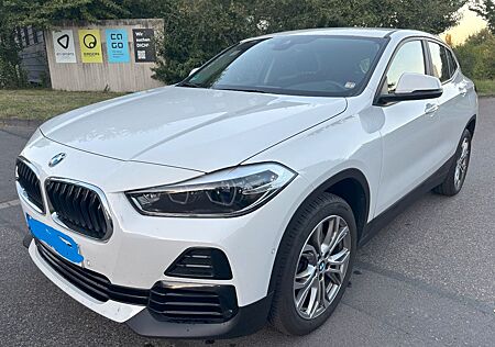 BMW X2 sDrive18d Fahrschulfahrzeug mit Servicepaket