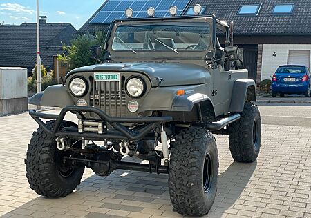 Jeep CJ CJ7 Komplett Neuaufbau 5.9L V8 AMC H