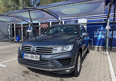 VW Touareg Volkswagen 3.0 V6 TDI Tiptronic Pano, Kamera, AHK
