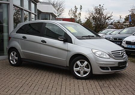 Mercedes-Benz B 150 SITZHEIZUNG PDC PANORAMA