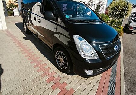 Hyundai H-1 Starex