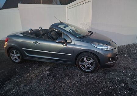 Peugeot 207 CC Cabrio Klimaauto SHZ Vollleder nur 110tkm