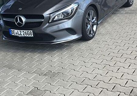 Mercedes-Benz CLA 180 Urban Urban