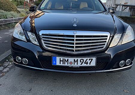 Mercedes-Benz E 200 CGI BlueEFFICIENCY ELEGANCE ELEGANCE