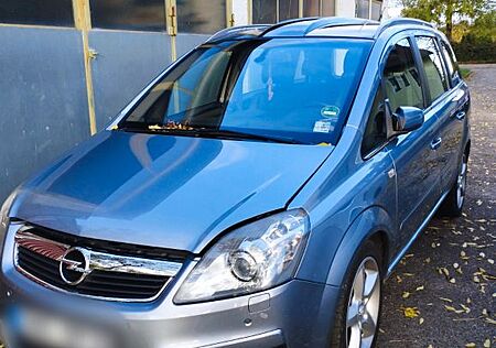 Opel Zafira 2.2 direct -