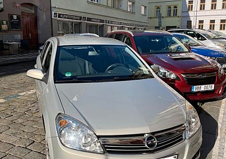 Opel Astra 1.6 Twinport 77kW -