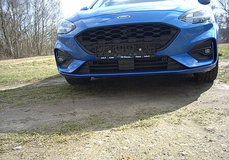 Ford Focus 1,5 EcoBoost 110kW Cool & Connect Tur....