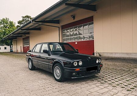 BMW 320 *iS*M*Tech*ll-Paket*