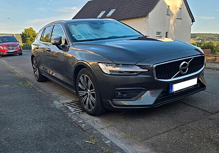 Volvo V60 D3 Geartronic - sehr Seltenes Interior