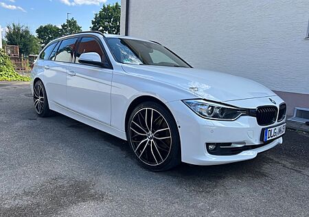 BMW 320i Touring Modern Line Modern Line
