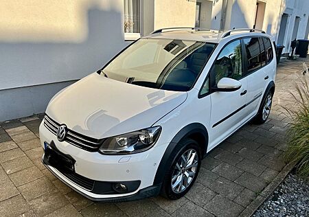 VW Touran Volkswagen Cross 1.4 TSI 103kW - mit Panoramadach