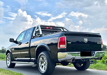 Dodge RAM 1500 5.7 HEMI Quad Cab Laramie Unfallfrei 4X