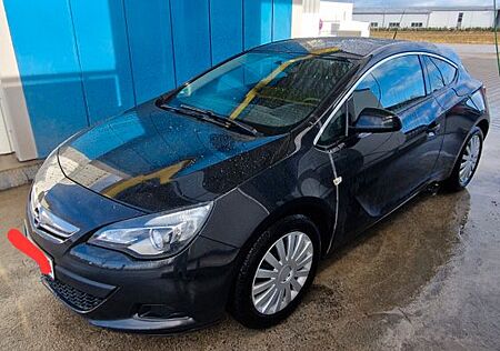 Opel Astra GTC 1.4 Turbo 88kW -