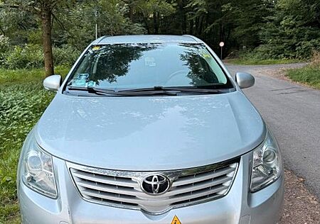 Toyota Avensis Combi Sol 2.2 D-4D Sol