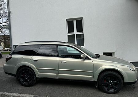 Subaru Outback 2.5i Active Autom. LEDER NAVI