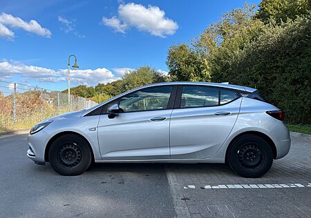 Opel Astra 1.6 CDTI Edition