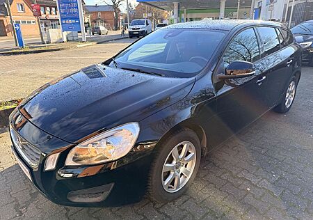 Volvo V60 Kombi Kinetic