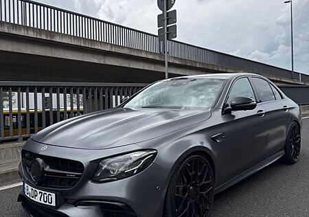 Mercedes-Benz E 63 AMG Mercedes-AMG E 63 S 4MATIC+ Autom. ...