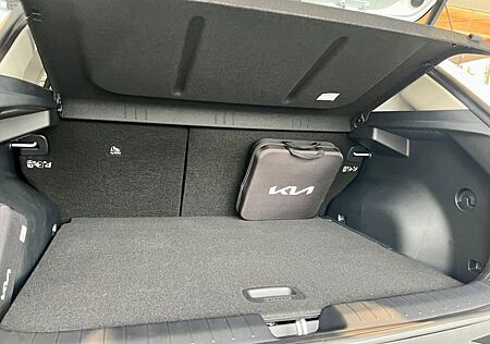 Kia EV4 81kwH FWD EARTH *UPG /TECH/ WINTER/DRIVE /SO