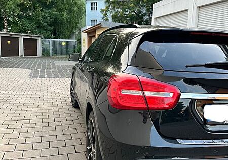 Mercedes-Benz GLA 200 d 4MATIC