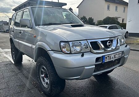 Nissan Terrano II R20 3,0 Di Overlander