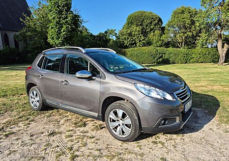 Peugeot 2008 1.6 Allure, Navi,Leder,PDC,SHZ