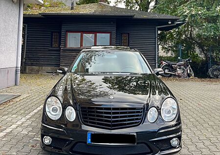 Mercedes-Benz E 320 gebraucht kaufen Mercedes-Benz E 320 AVANTGARDE Avantgarde